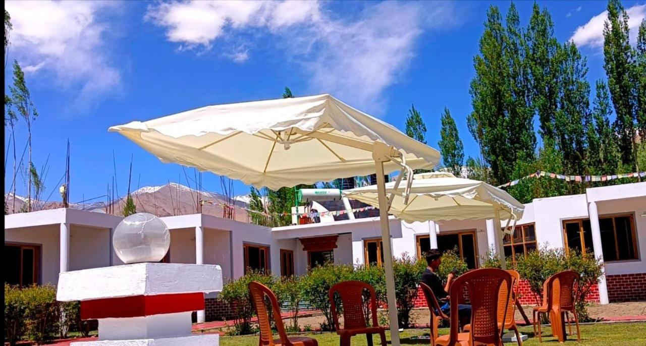 Отель Ladakh Kingdom, Лех Экстерьер фото