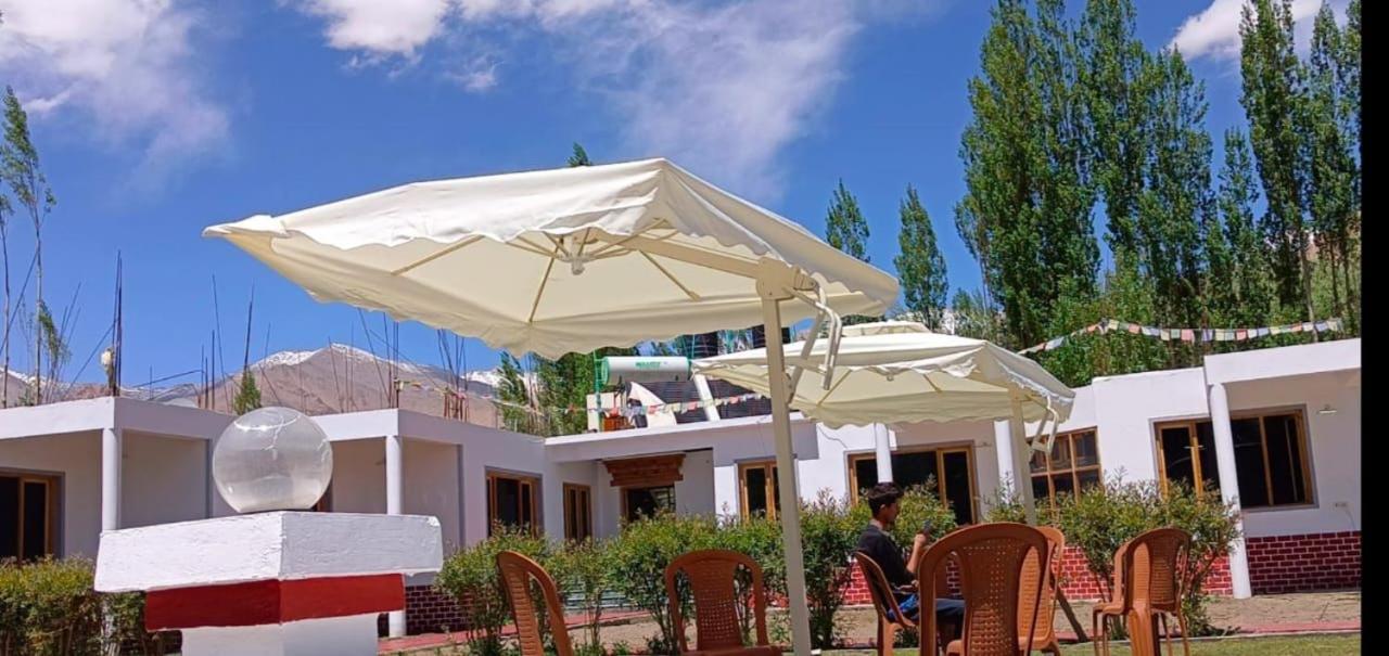 Отель Ladakh Kingdom, Лех Экстерьер фото